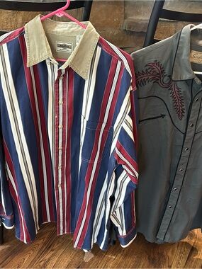 Bundle of 2 Scully men XL 90’s cowboy gunfighter shirts